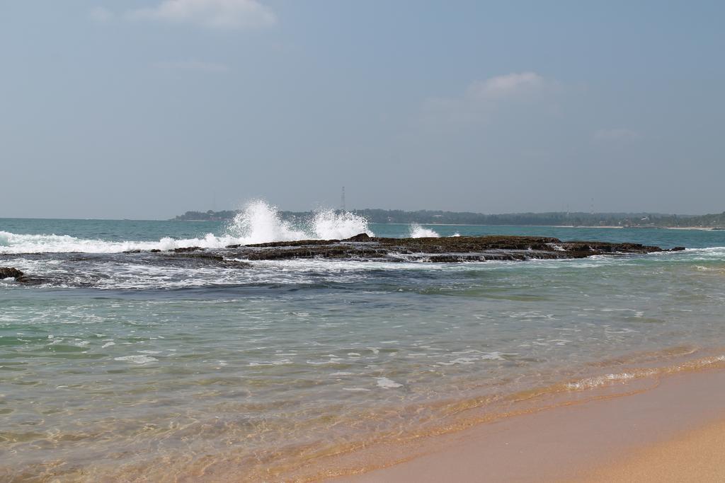 Chillenjoy Cabanas & Restaurant Tangalle Exterior foto