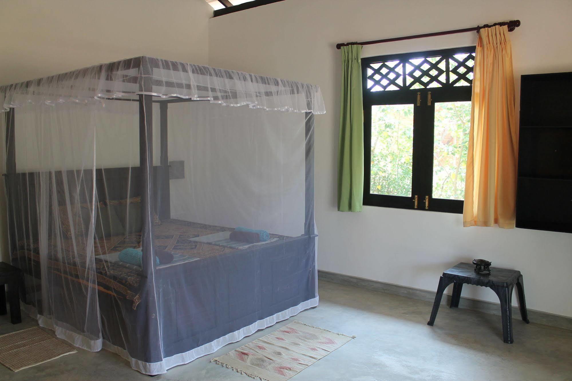 Chillenjoy Cabanas & Restaurant Tangalle Exterior foto