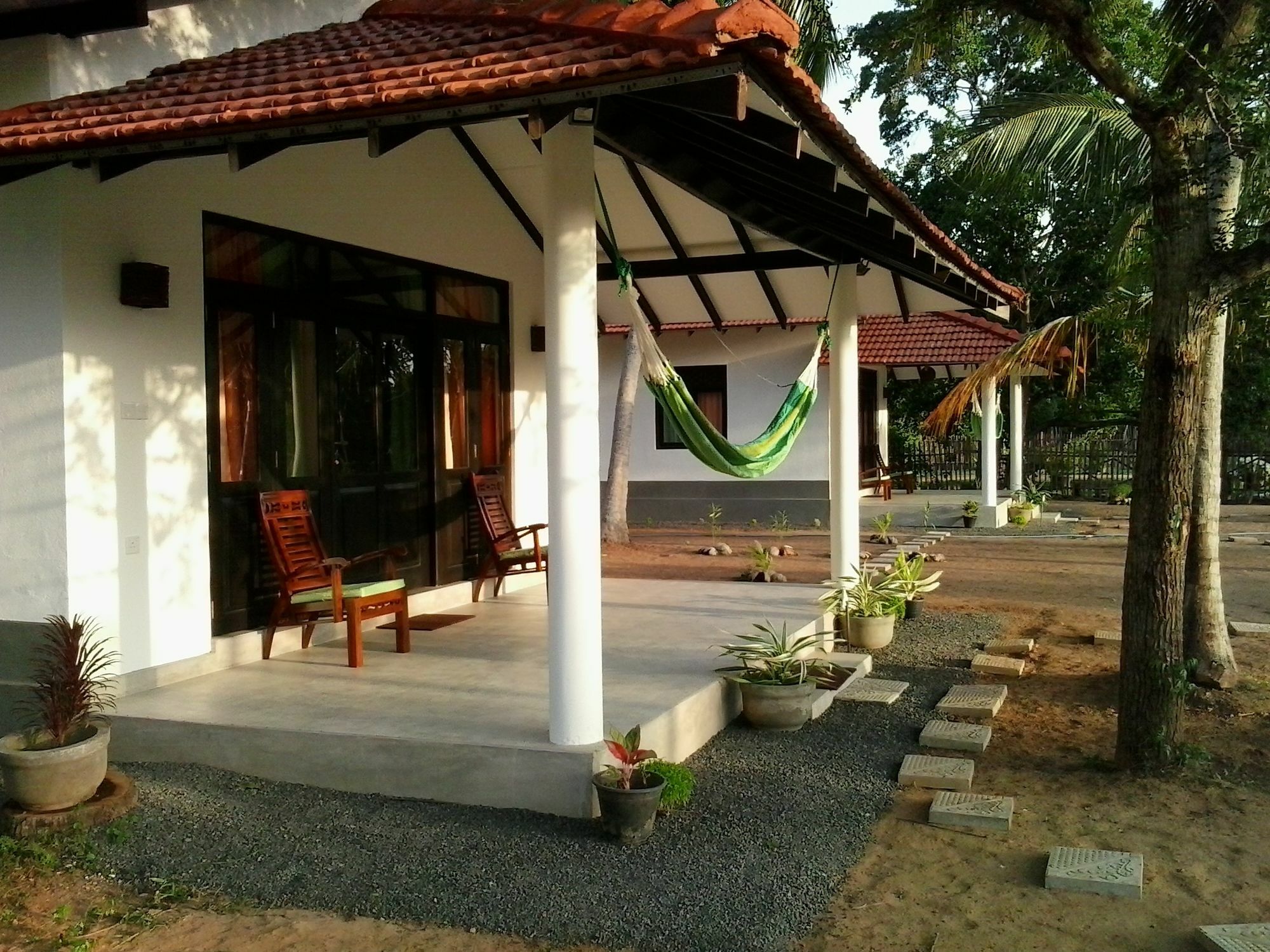 Chillenjoy Cabanas & Restaurant Tangalle Exterior foto