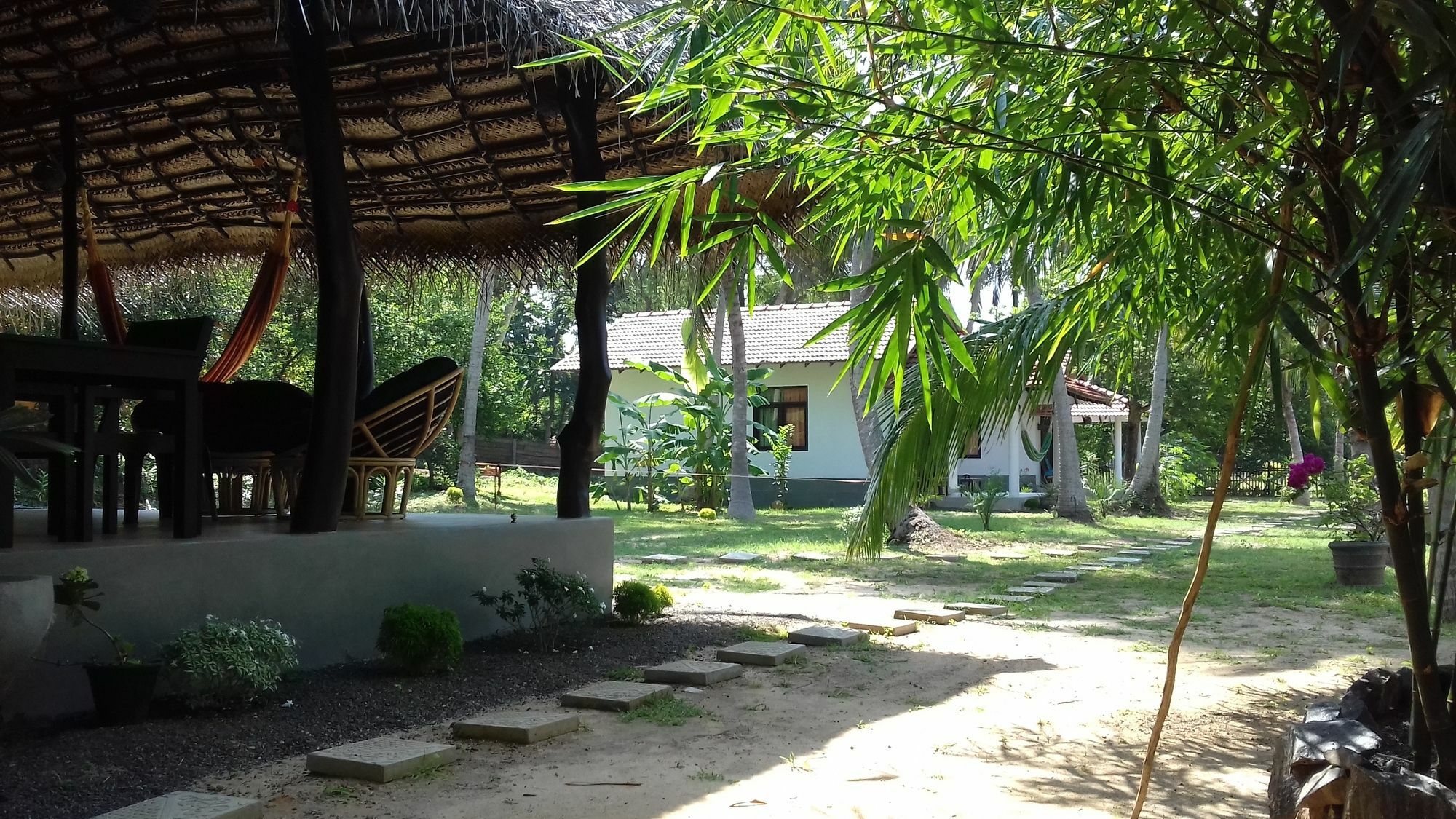 Chillenjoy Cabanas & Restaurant Tangalle Exterior foto